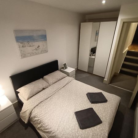 Lovely 2 Bedroom Serviced Apartment In Londres Exterior foto
